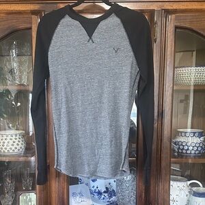 American Eagle Outfitters Men's Long Sleeve Raglan Shirt - Gray and Black